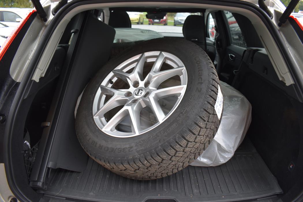 VOLVO XC60 2021