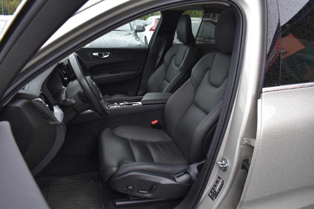 VOLVO XC60 2021