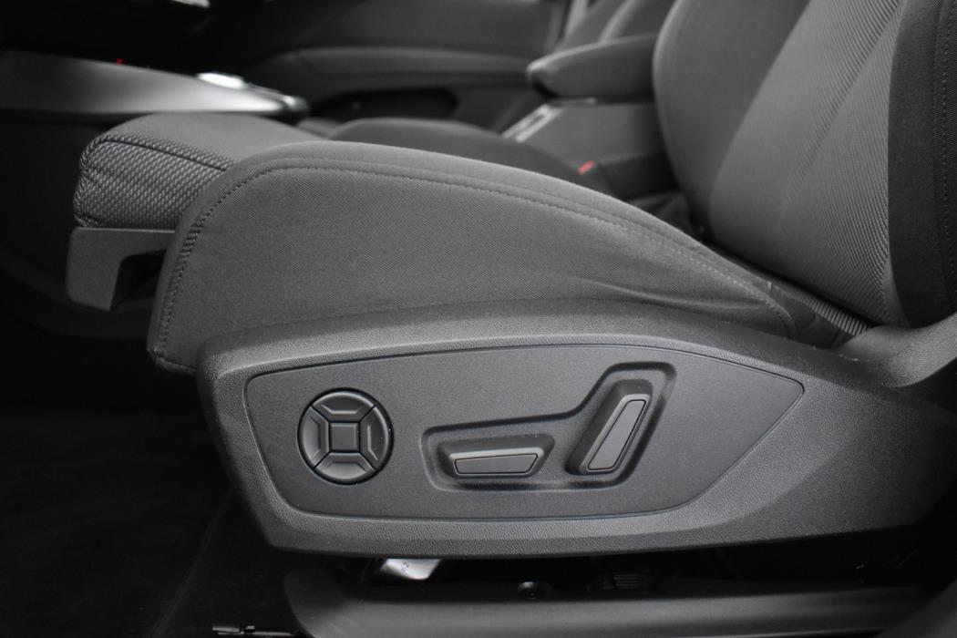 AUDI Q4 e-tron 2023