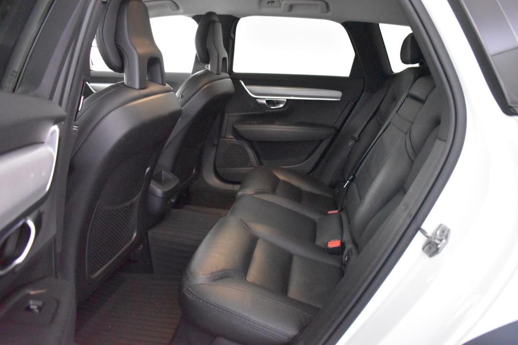 VOLVO V90 Cross Country 2018