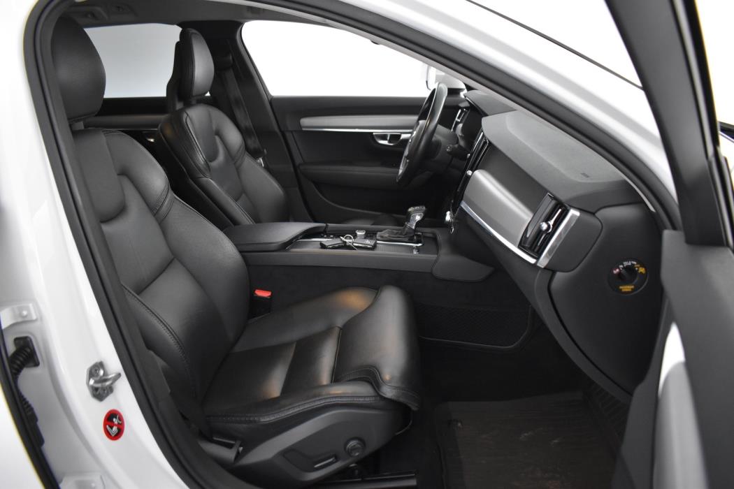 VOLVO V90 Cross Country 2018