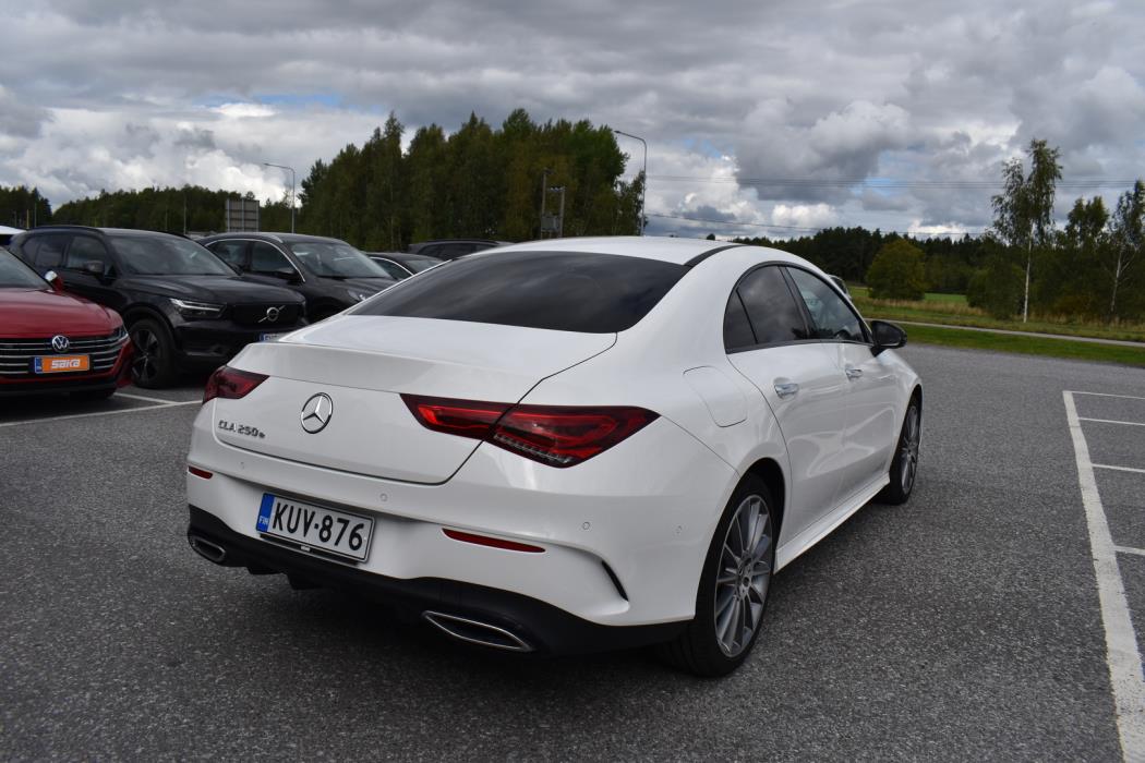MERCEDES-BENZ CLA 2023
