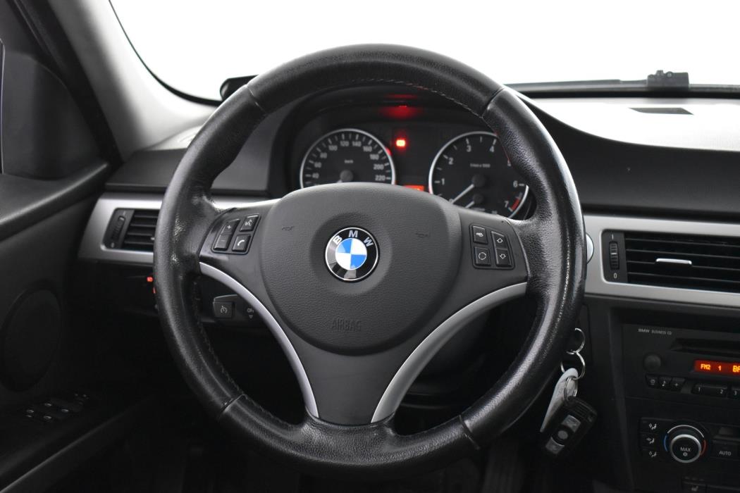 BMW 320 2007
