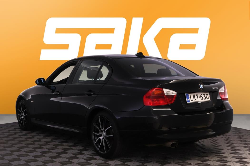 BMW 320 2007