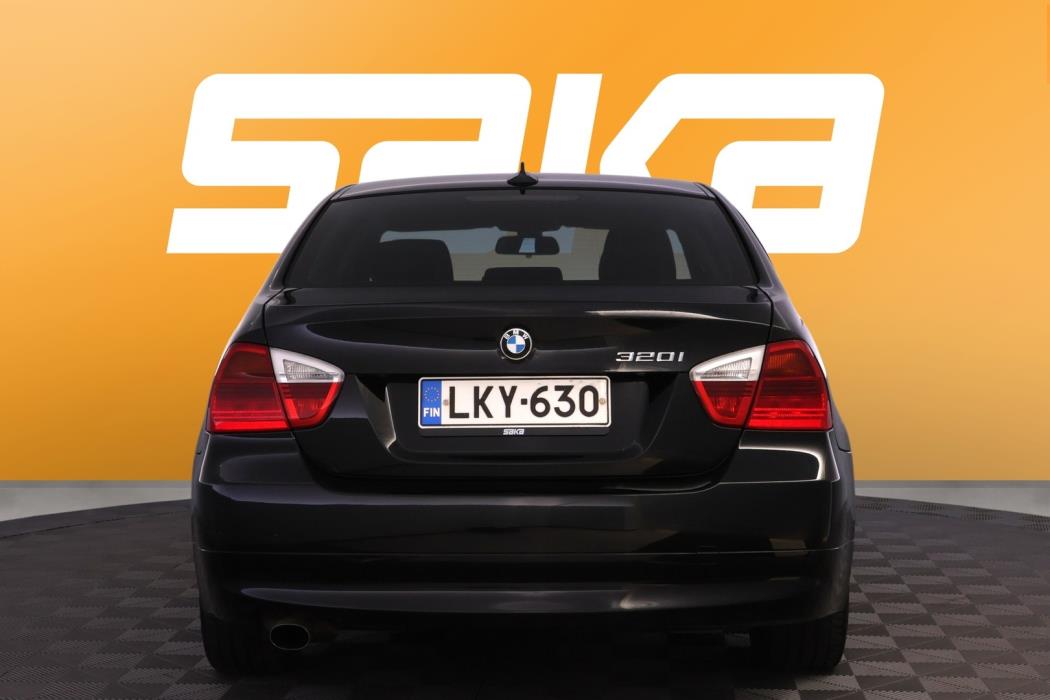 BMW 320 2007