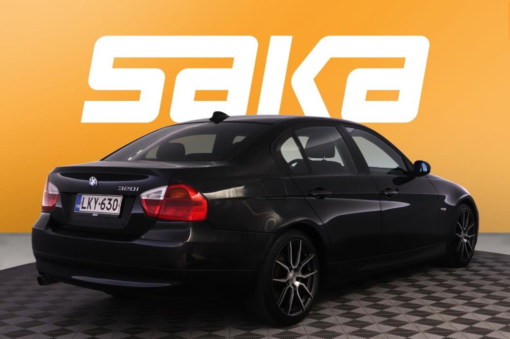 BMW 320 2007