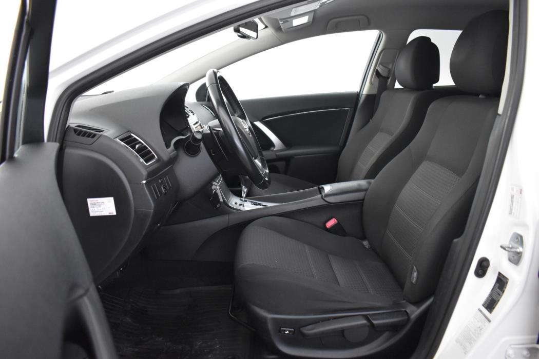 TOYOTA Avensis 2013