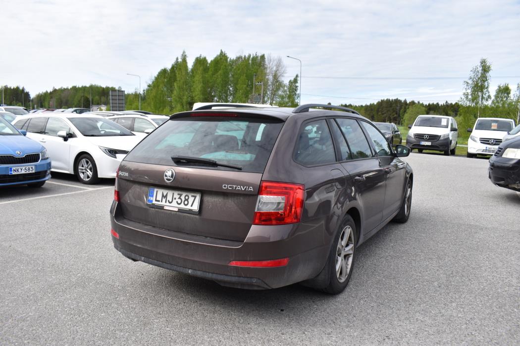 SKODA Octavia 2014
