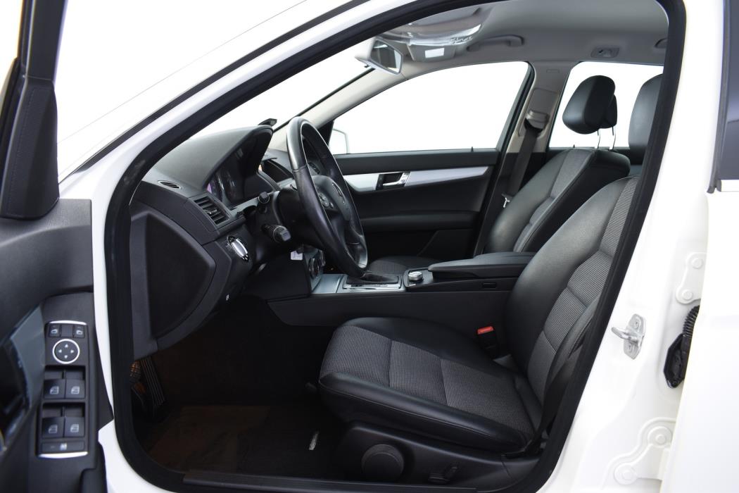 MERCEDES-BENZ C 2009