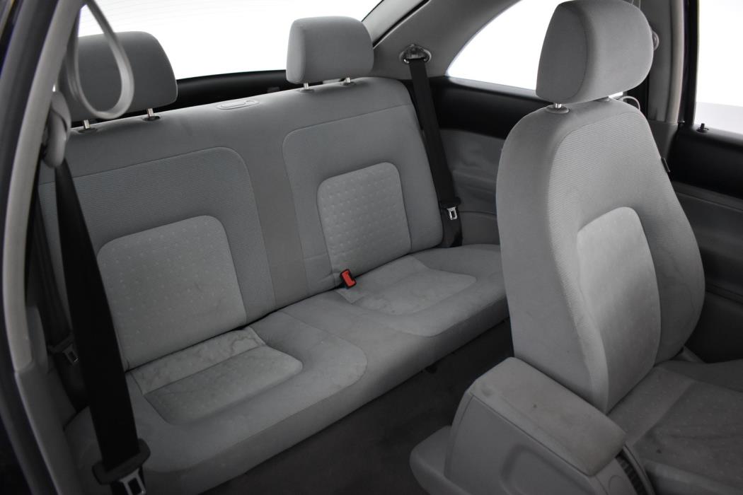 VOLKSWAGEN New Beetle 2009