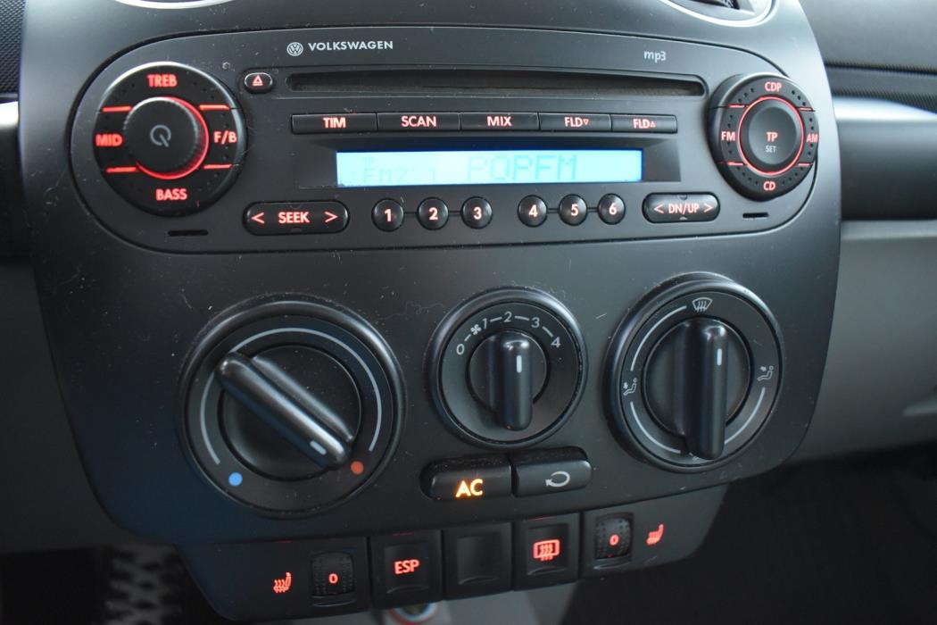 VOLKSWAGEN New Beetle 2009