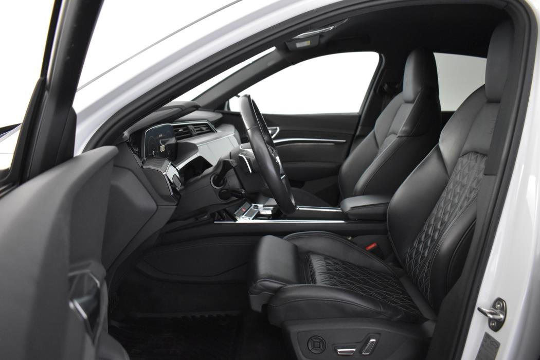 AUDI e-tron 2020