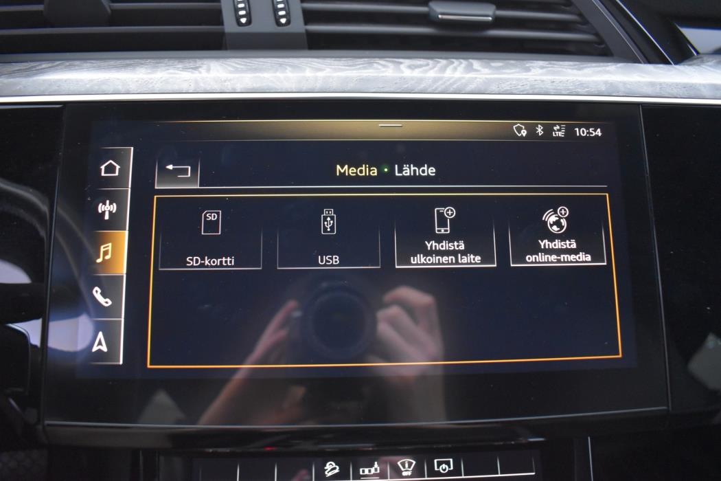AUDI e-tron 2020