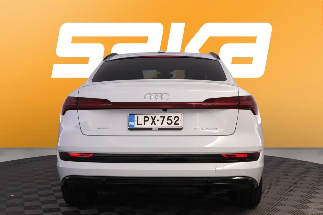 AUDI e-tron 2020