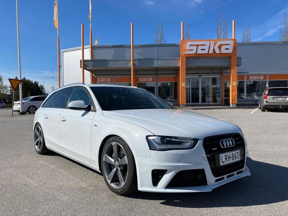 AUDI A4 2015