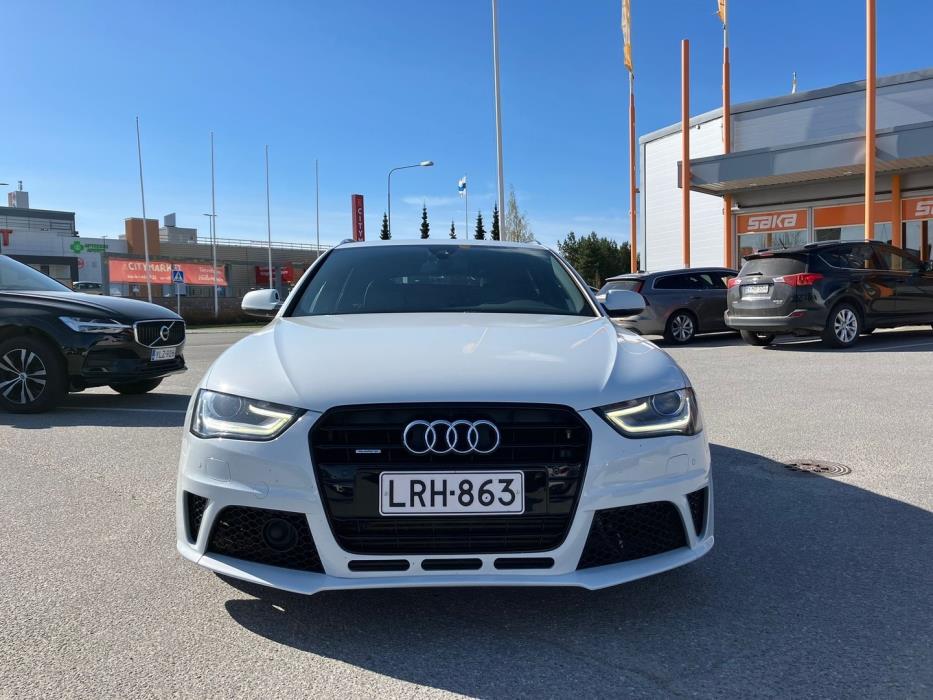 AUDI A4 2015