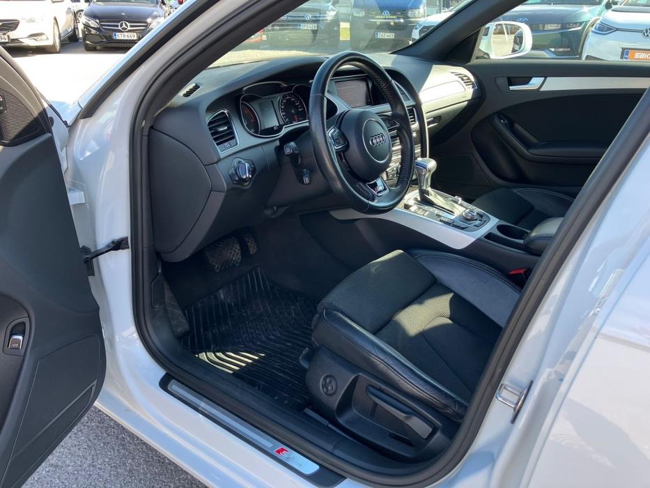 AUDI A4 2015