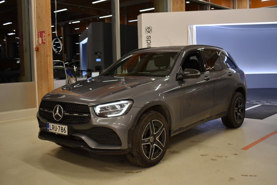 MERCEDES-BENZ GLC 2022