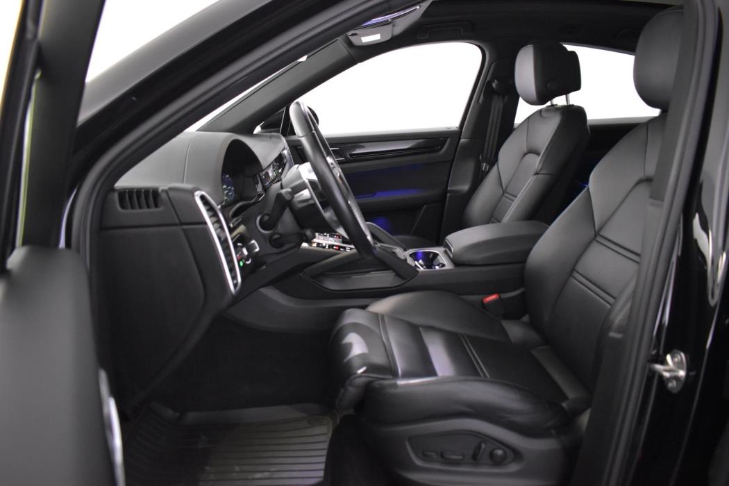 PORSCHE Cayenne 2023