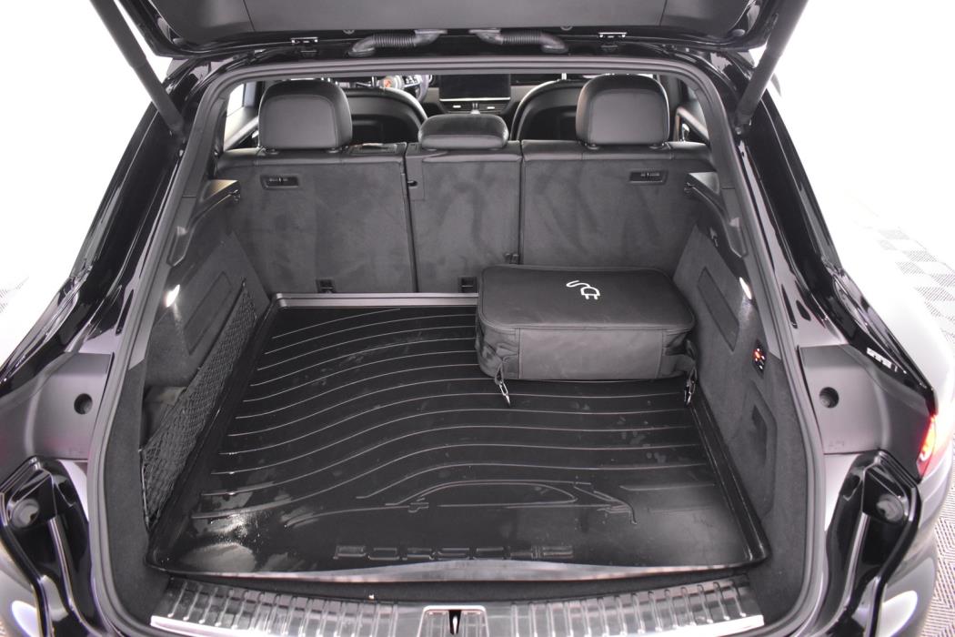 PORSCHE Cayenne 2023