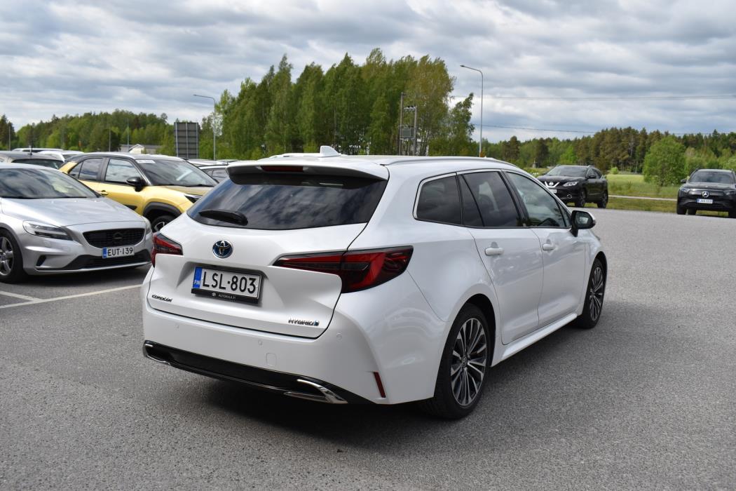 TOYOTA Corolla 2023