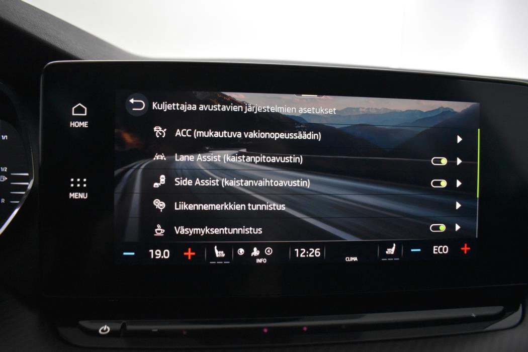 SKODA Octavia 2024