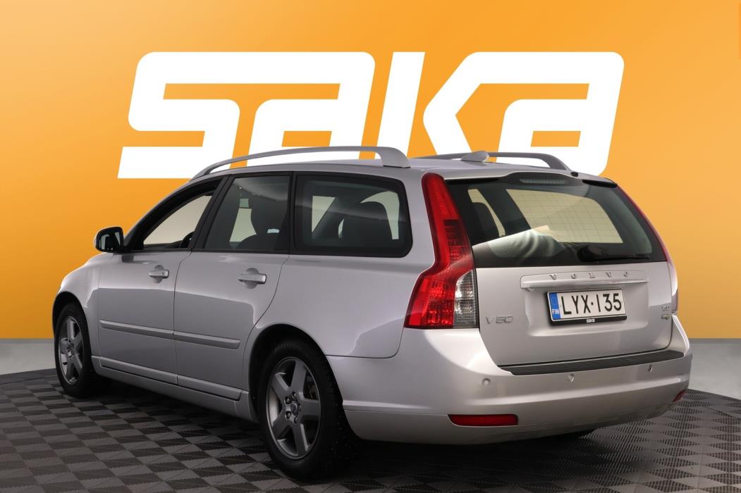 VOLVO V50 2010