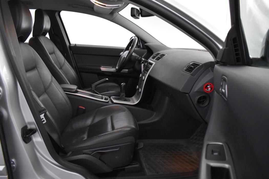 VOLVO V50 2010