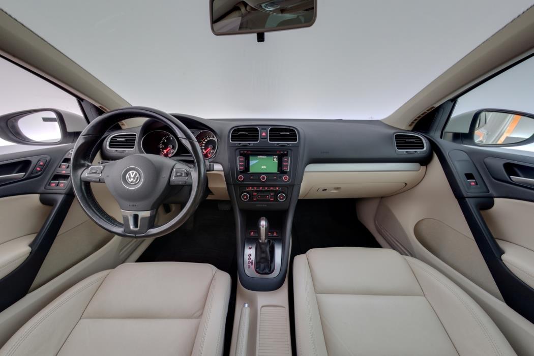 VOLKSWAGEN Golf 2012