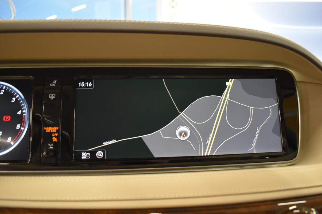 MERCEDES-BENZ S 2015