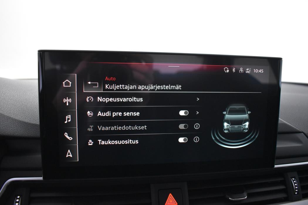 AUDI A4 2023