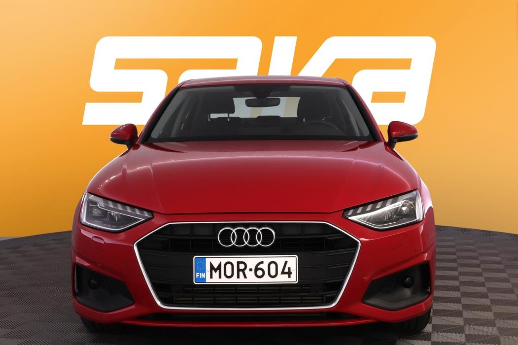 AUDI A4 2023