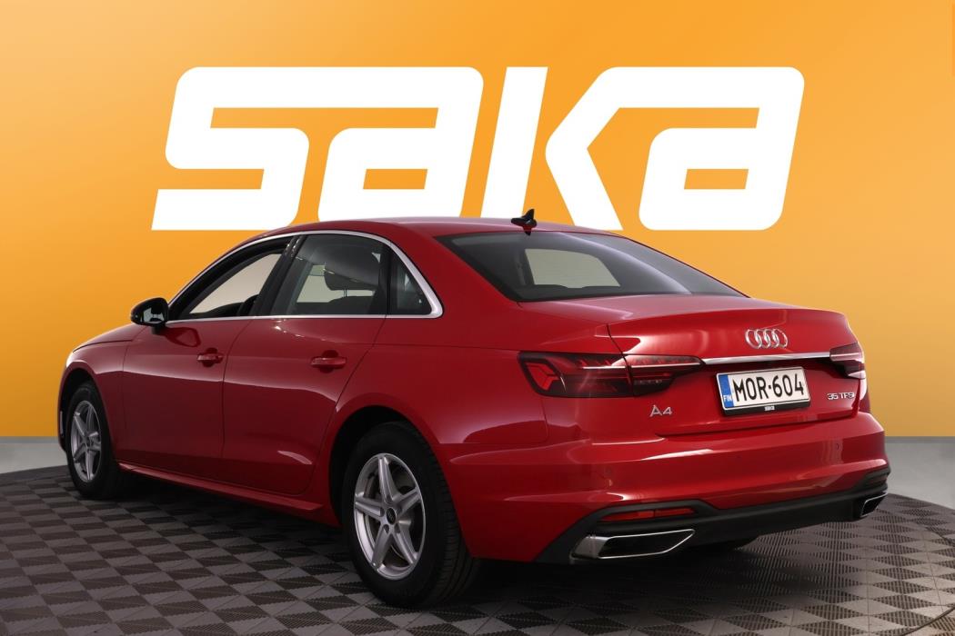 AUDI A4 2023