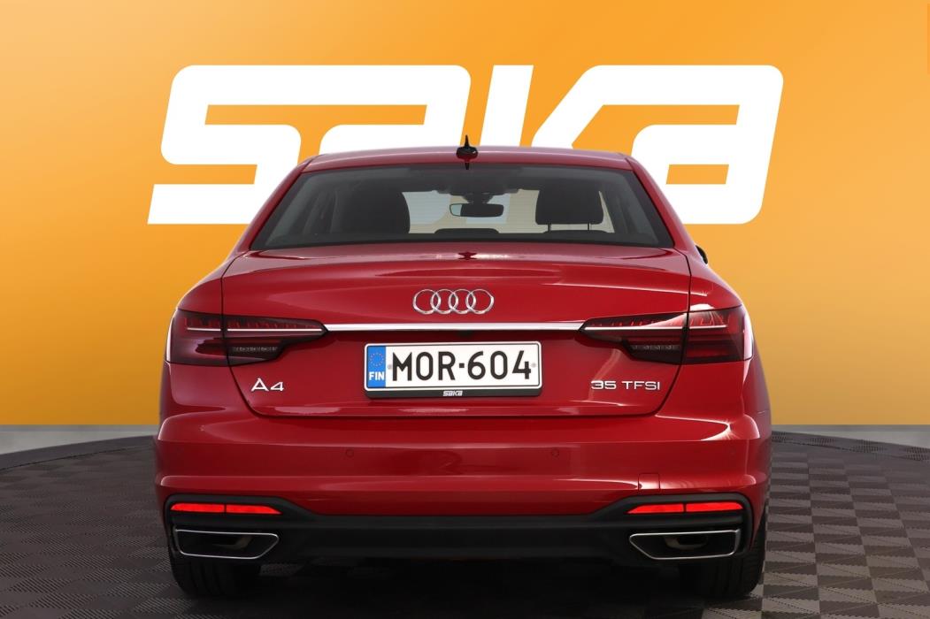 AUDI A4 2023