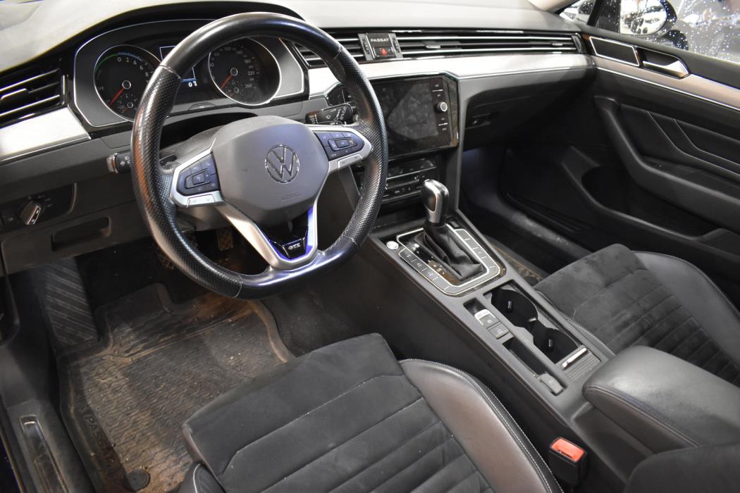 VOLKSWAGEN Passat 2021