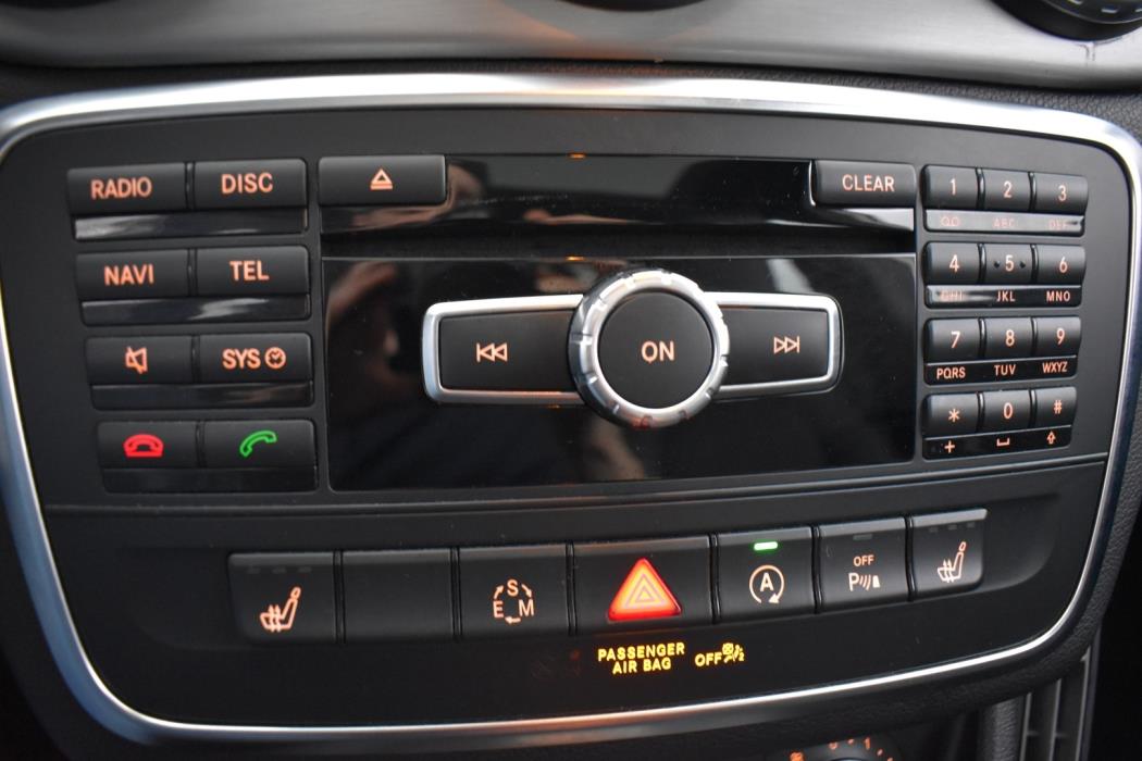 MERCEDES-BENZ GLA 2015