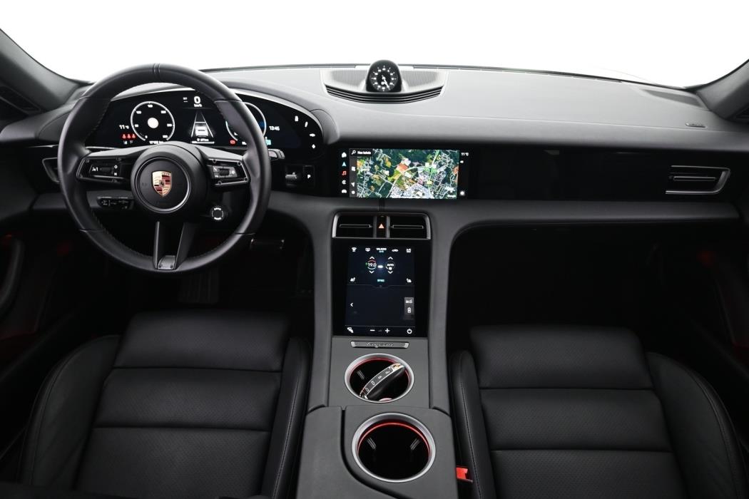PORSCHE Taycan 2025