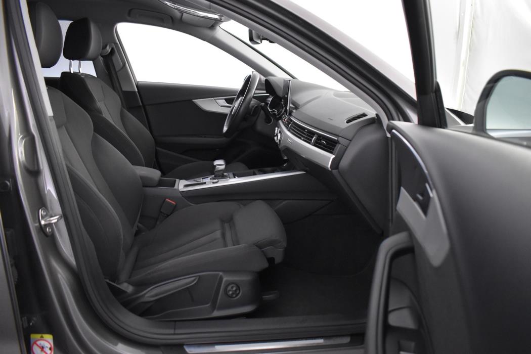 AUDI A4 2020