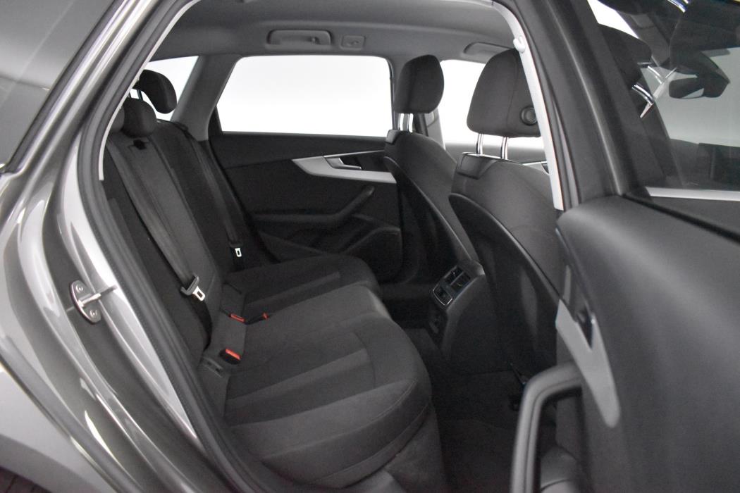 AUDI A4 2020