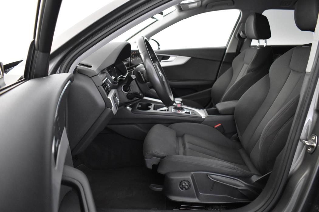 AUDI A4 2020