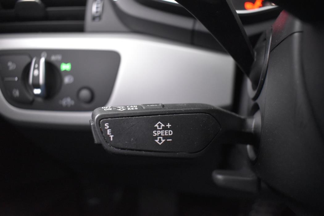 AUDI A4 2020