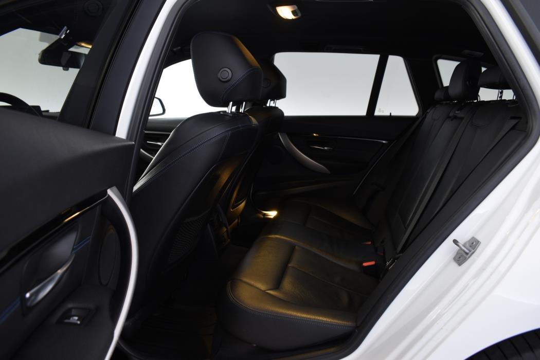 BMW 320 2019