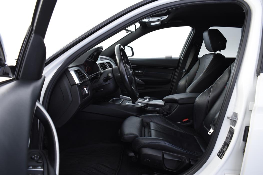 BMW 320 2019