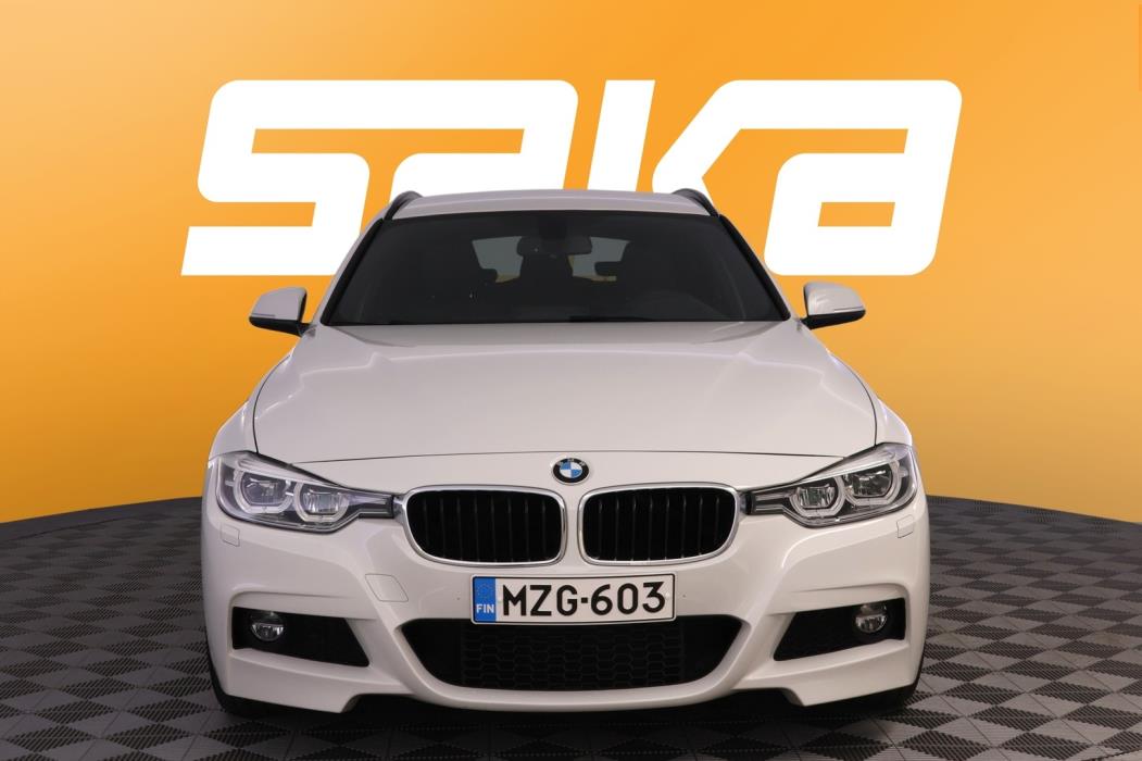 BMW 320 2019