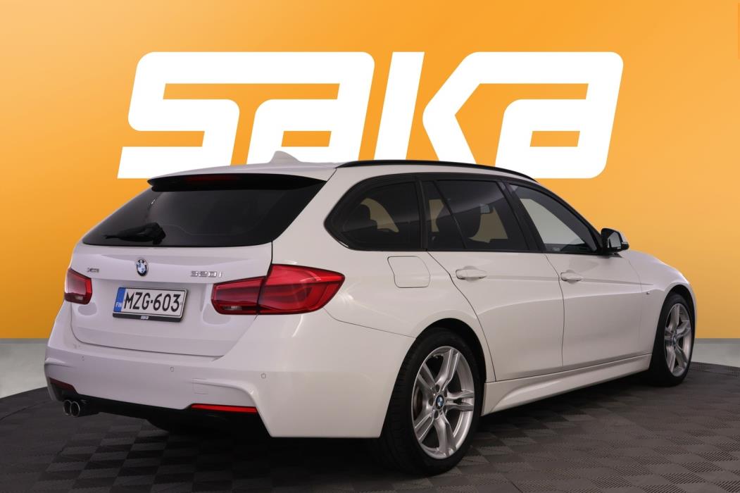 BMW 320 2019
