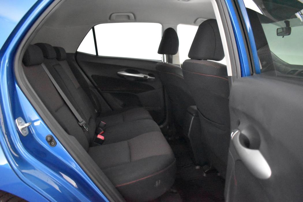 TOYOTA Auris 2012