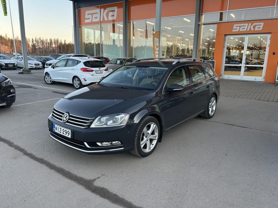 VOLKSWAGEN Passat 2012