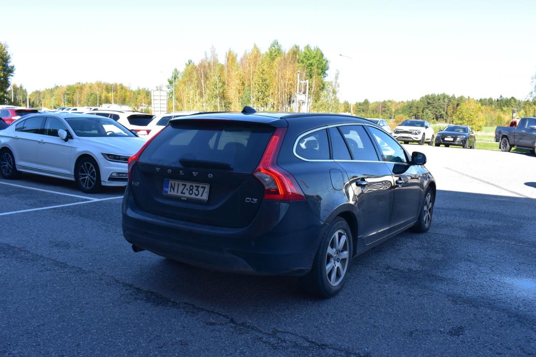 VOLVO V60 2013