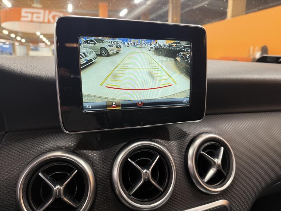 MERCEDES-BENZ A 2016