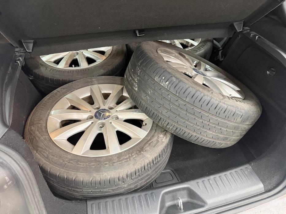 MERCEDES-BENZ A 2016